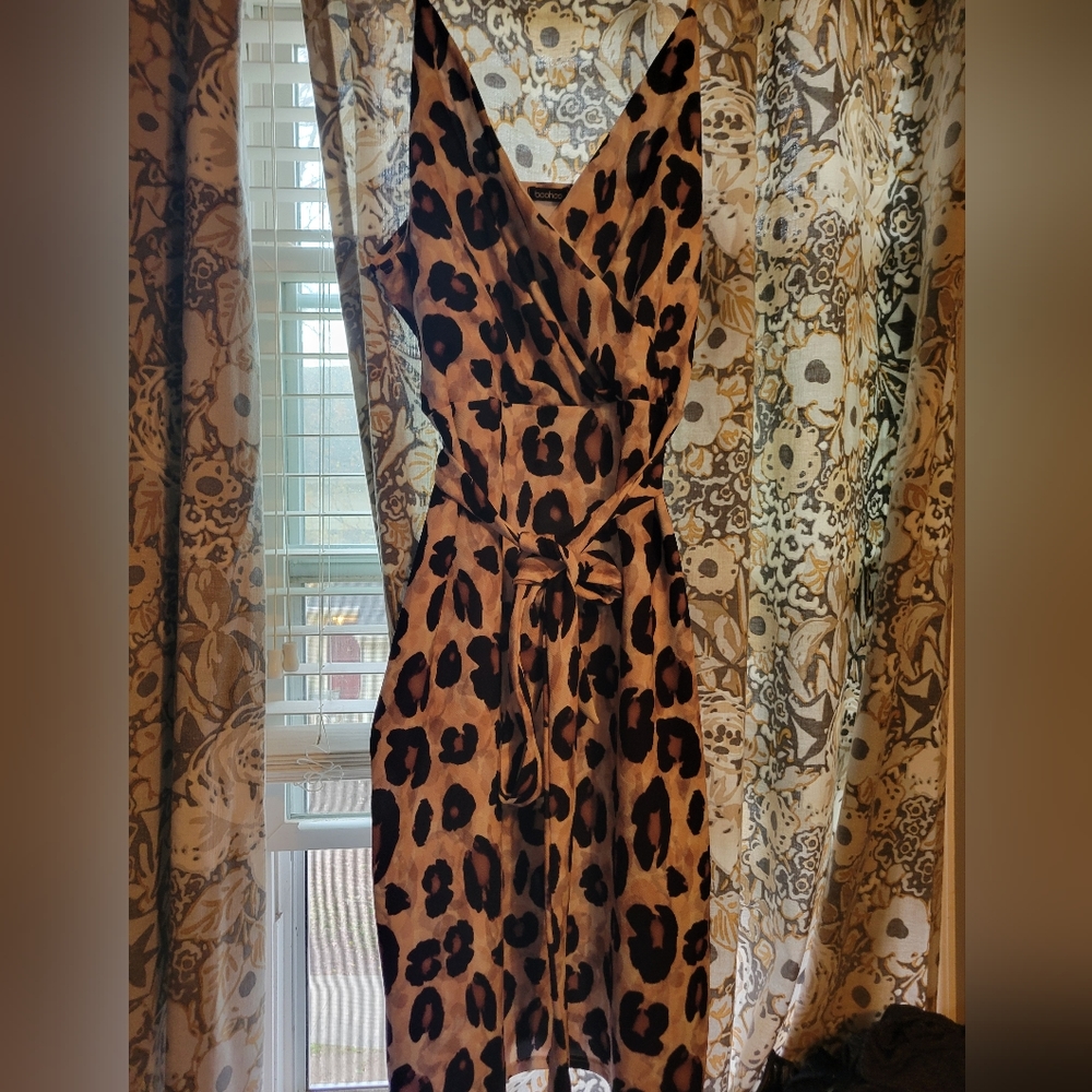 Boohoo Strappy Dress SZ 20